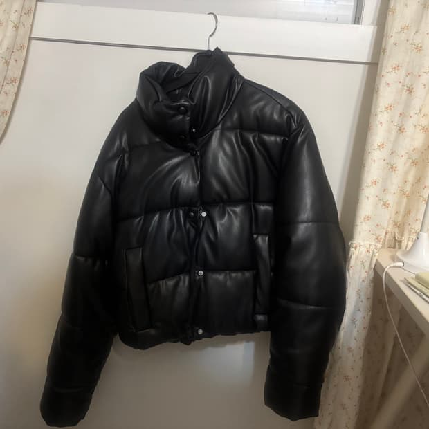 자라 페이크 레더 패딩