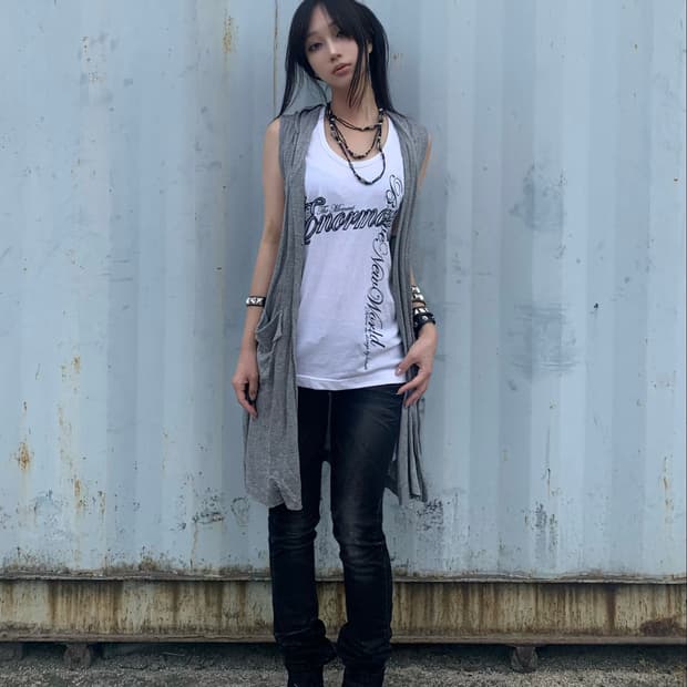 Lettering sleeveless