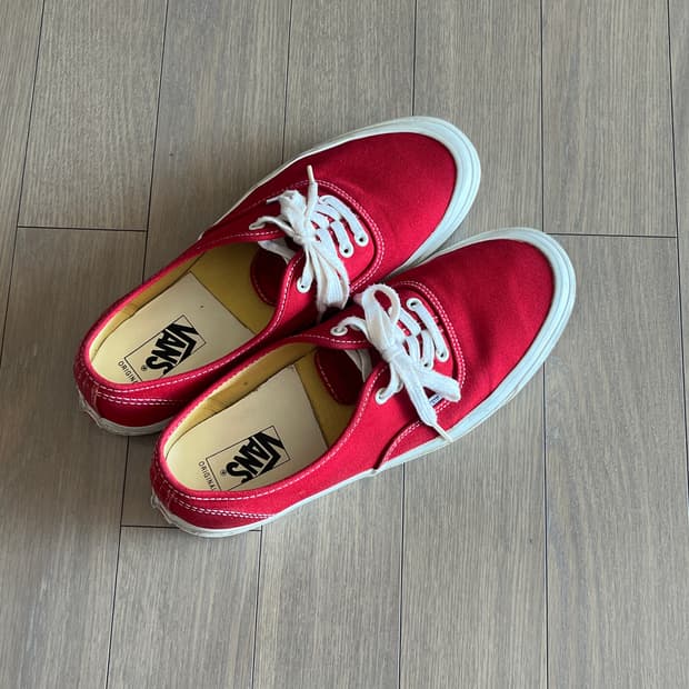 반스 볼트 어센틱 레드 285