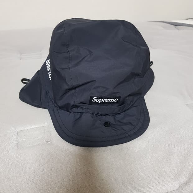 슈프림 이어플랩 고어텍스 캡 모자 블랙 24FW