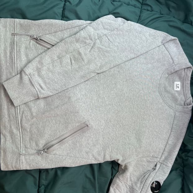 CP컴퍼니 맨투맨 L사이즈