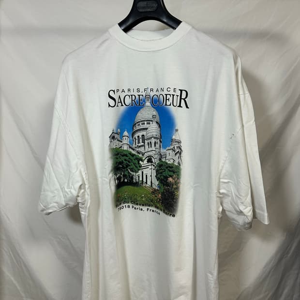 발렌시아가 사크레쾨르 로고 반팔 화이트 (S/105)