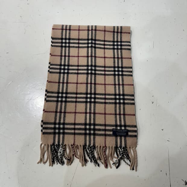 버버리 램스울 목도리