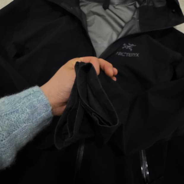 아크테릭스 아톰 자켓 M 사이즈  상태 9.5/10 사진찍고 절대 안입습