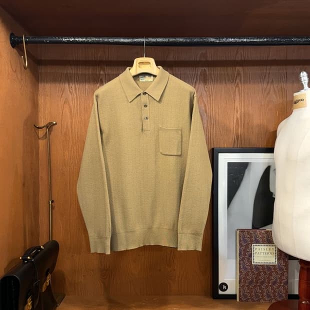 Bacchus 폴로니트