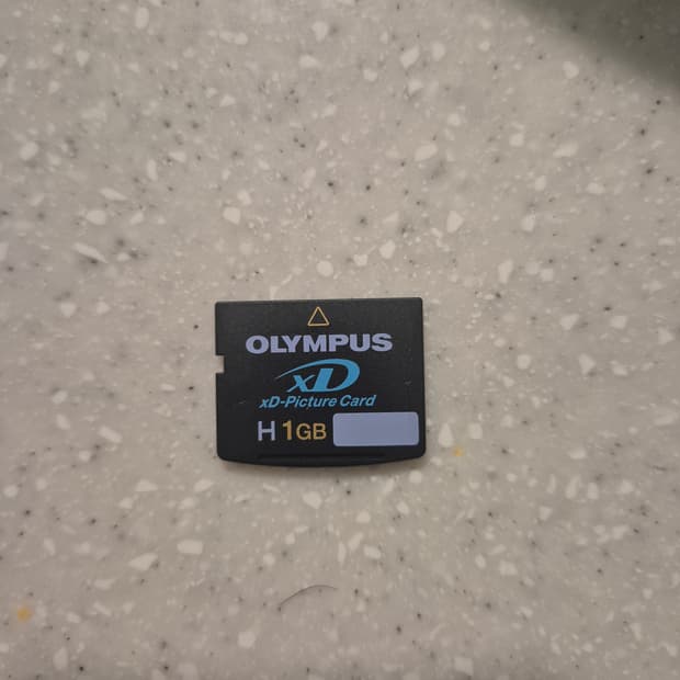올림푸스 xd카드 H타입 1기가 판매합니다