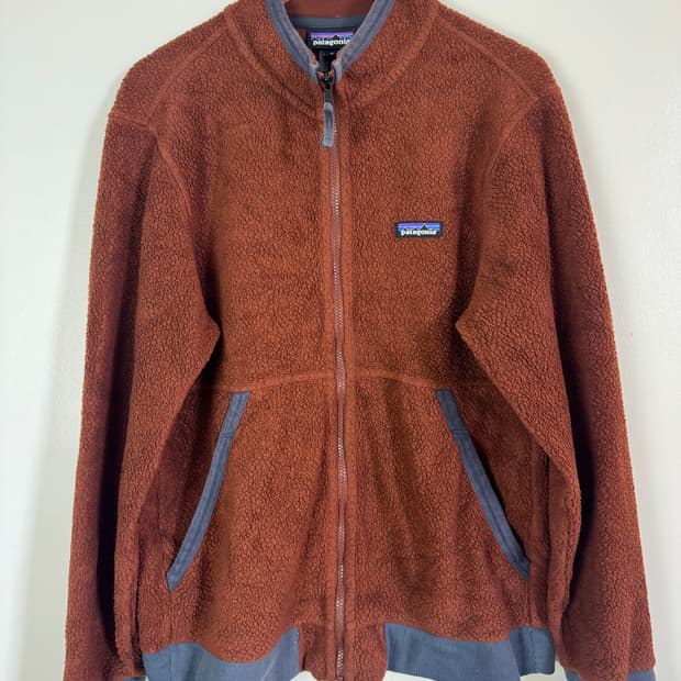 파타고니아 woolyester 봄버 M사이즈. 