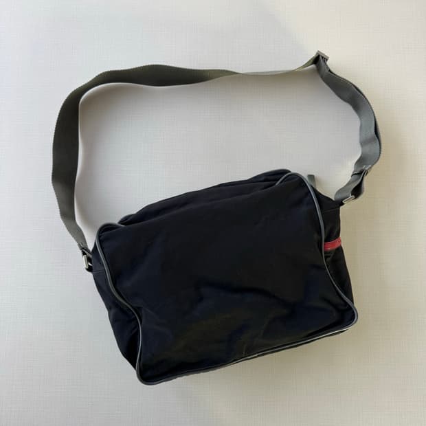 00s 프라다 사이드백