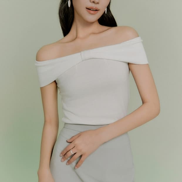 Ribbon off-shoulder top(M) 오프숄더