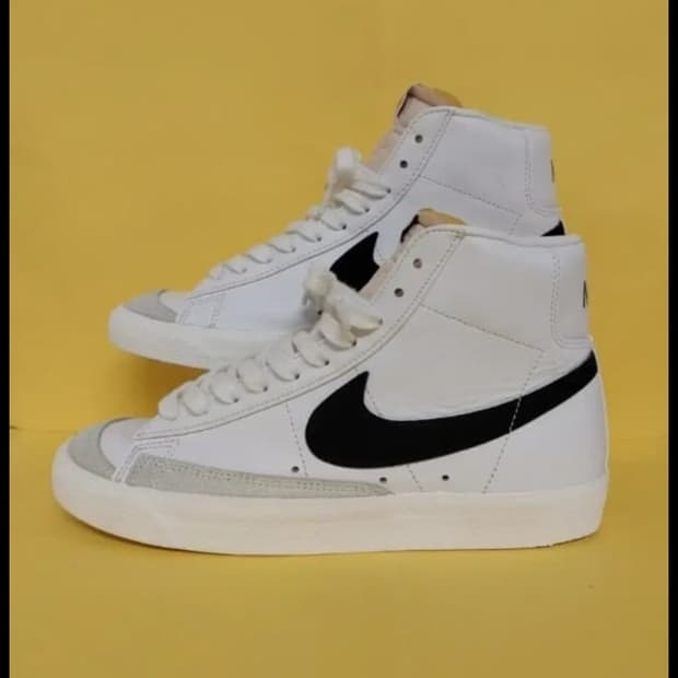 남성 나이키 블레이저 미드77 빈티지 운동화 (250)