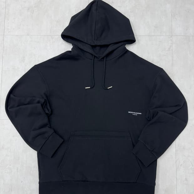 •WOOYOUNGMI 플라워 백프린트 후드티 블랙 