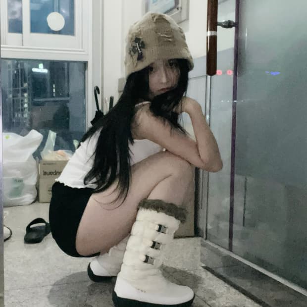 크롬 크로셰 패치 벙거지 비니 - 베이지