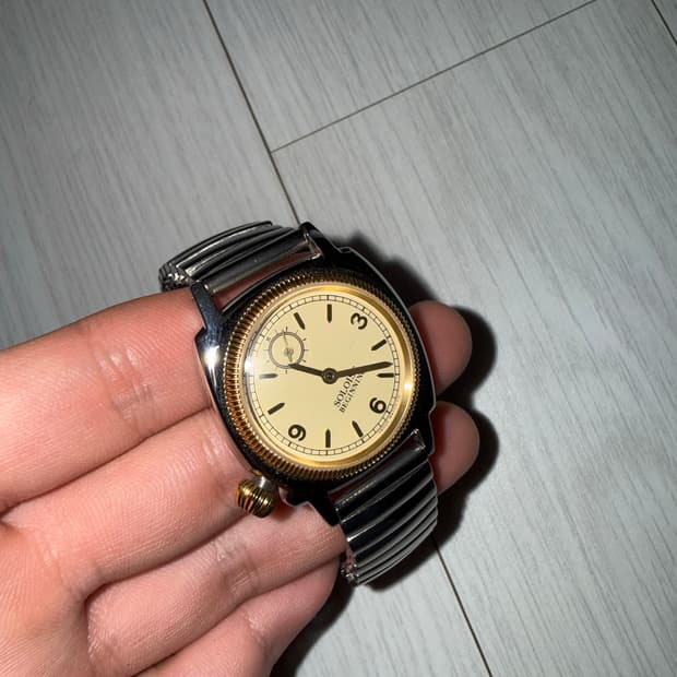 솔로이스트 바그워치 시계