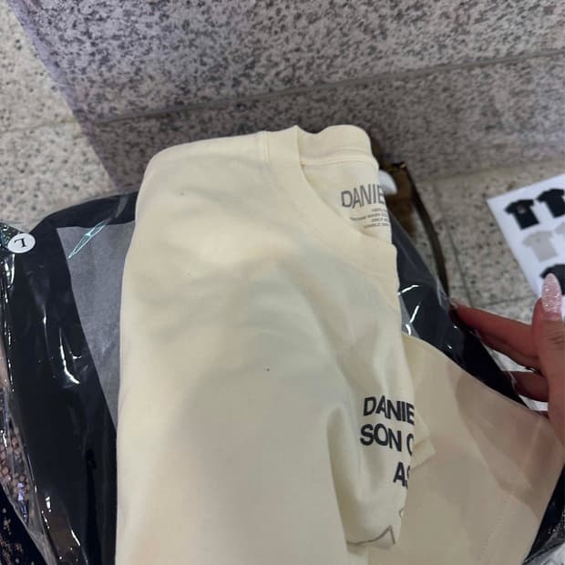 다니엘 시저 머천 md 티셔츠 L사이즈 베이지