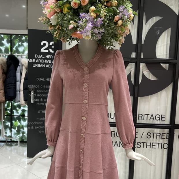 듀엘 자카드 핑크 플레어 원피스 55 사이즈 (미착용택제품)