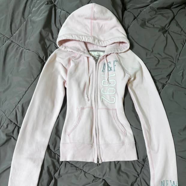 초희귀 대대장 아베크롬비 딱붙핏 후드집업 s 연핑크 딸기우유