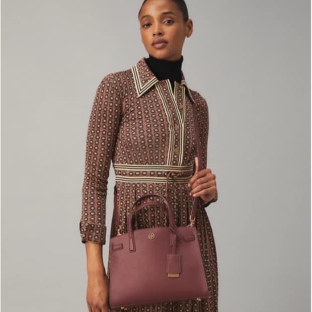 (새상품)토리버치 워커 스몰 사첼백