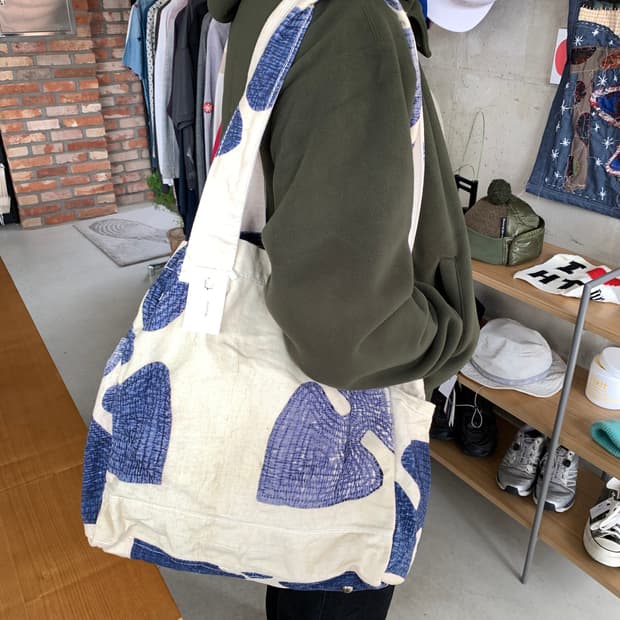 Kapital 캐피탈 캔버스 토트백