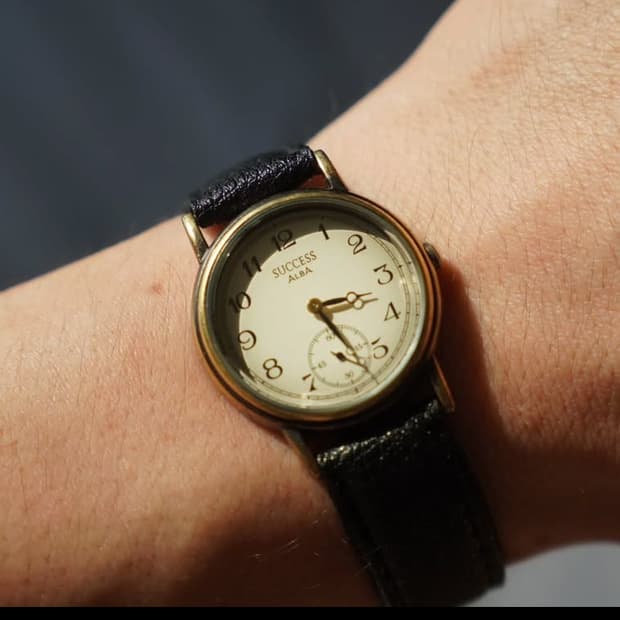 Vintage seiko quartz alba