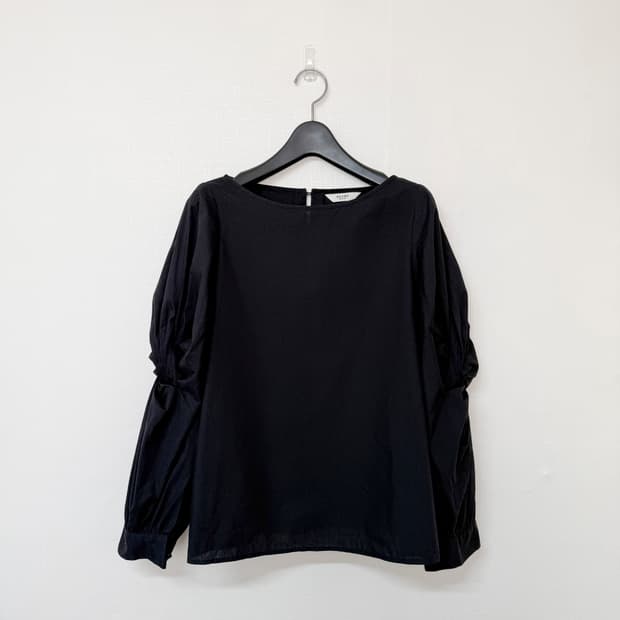 빔즈 하트 블라우스