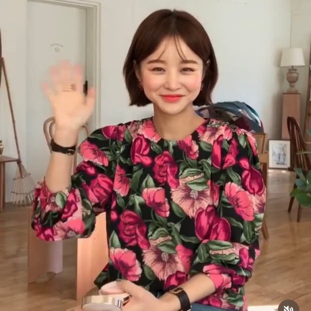 중고 ) 임블리 예쁨주의보 블라우스