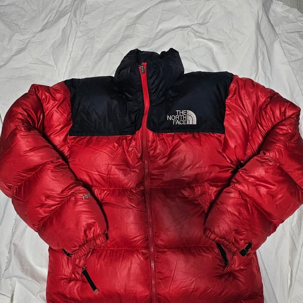 노스페이스 구스다운 눕시 필파워 700 검빨 90