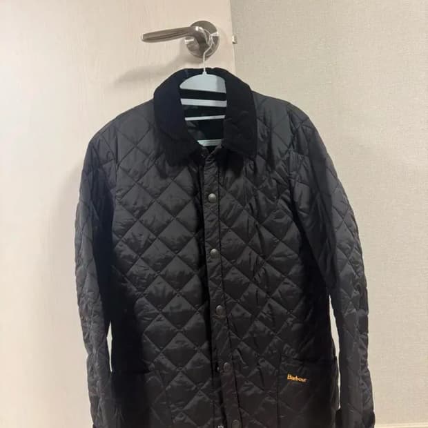 바버 블랙 퀼팅자켓 m (95-100) 팝니다