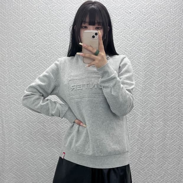 헌터 빈티지 모던캐주얼 엠보빅로고 기모 맨투맨 S C09915