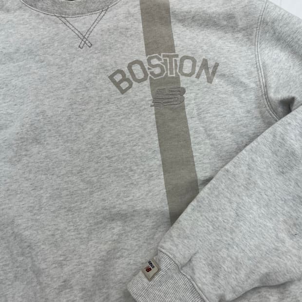 뉴발란스 보스턴 맨투맨