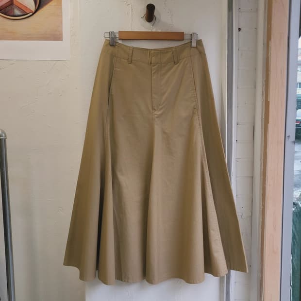 유니클로 베이지 코튼 플레어스커트