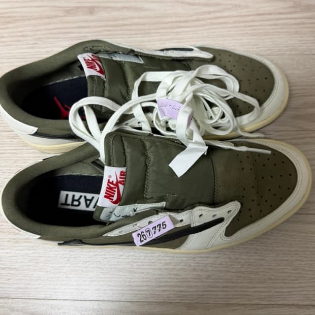 나이키 스캇 리버스올리브 280