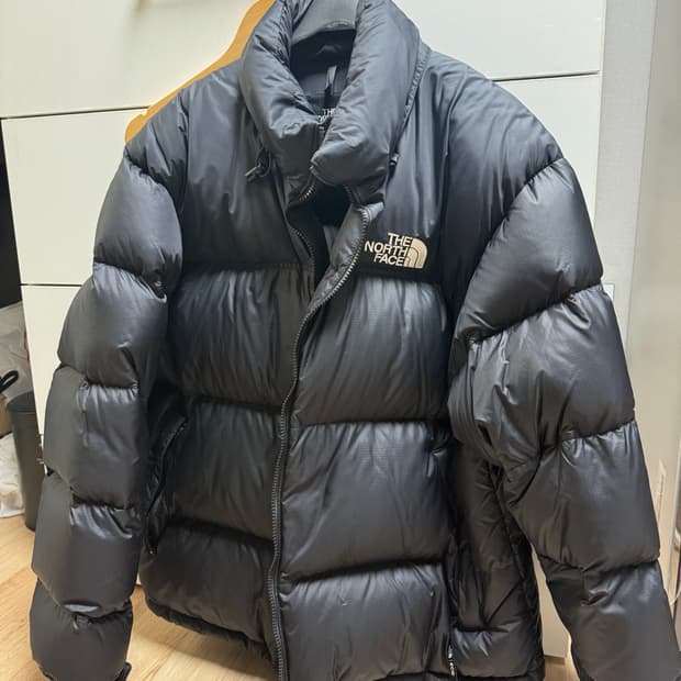 노스페이스 눕시 패딩 블랙 팝니다 L 사이즈