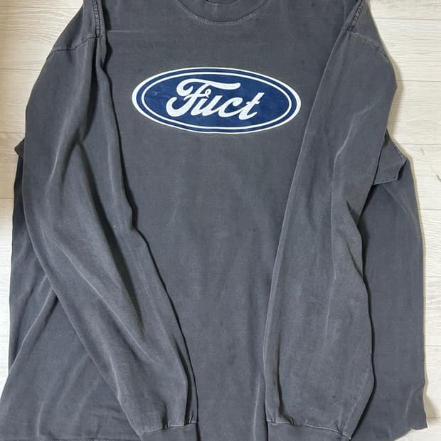 90‘s fuct 롱슬리브