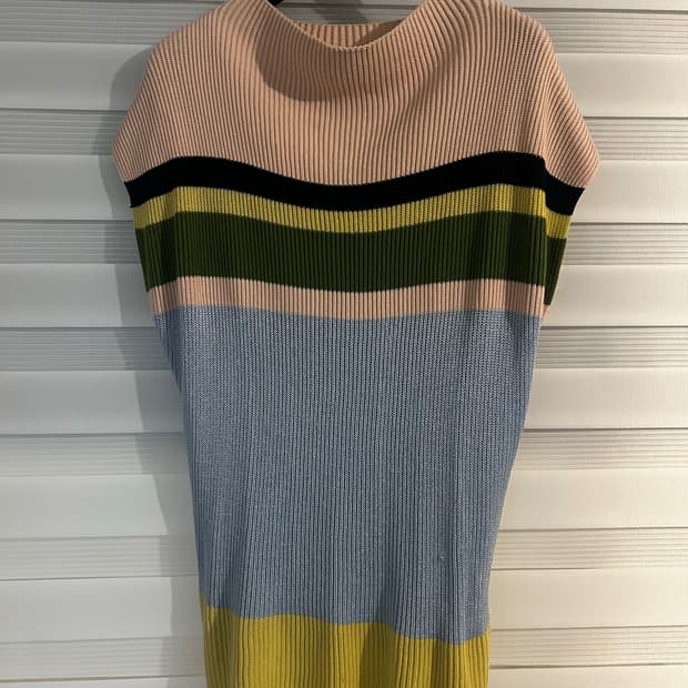 키코 코스타디노브 에식 하이넥 스트라이프 베스트 48