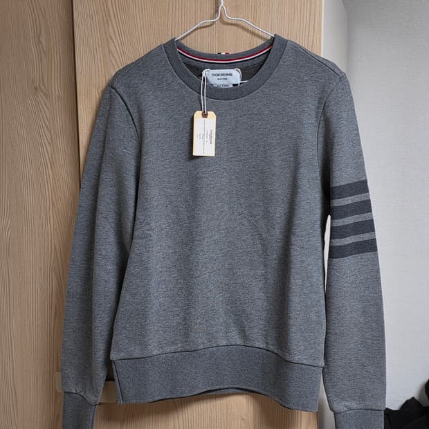 톰브라운 그레이 사선완장 맨투맨 새상품