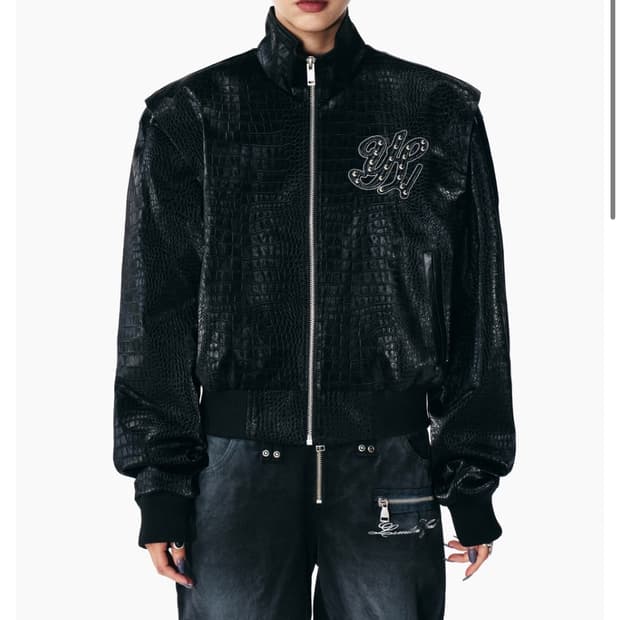 Yeel 자켓 새상품(행거 택 더스트 다 그대로)