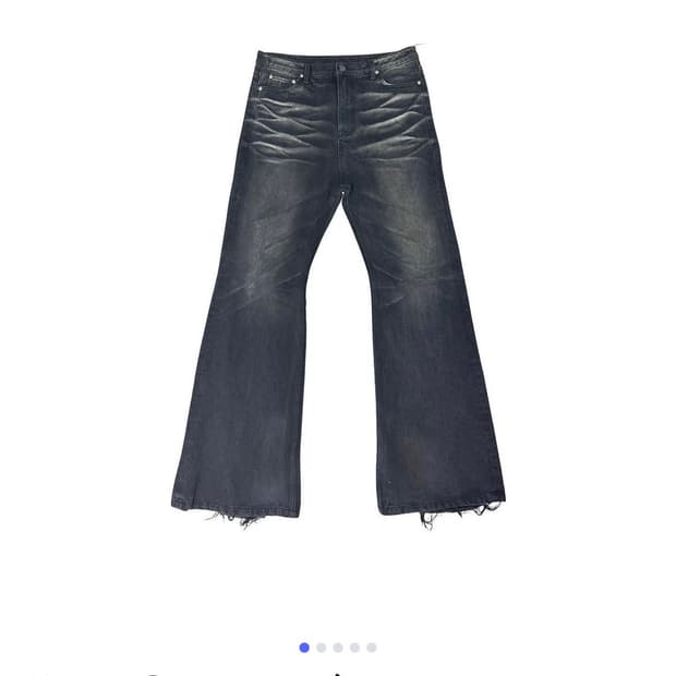 1] Ourglass cat washing flare jeans