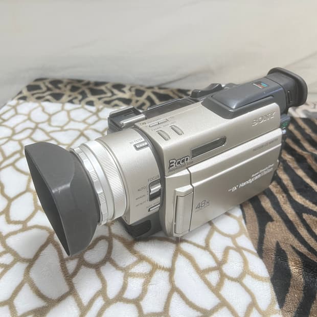 sony trv900 희귀 근본 캠코더 (vx2000보다 작은 명기)