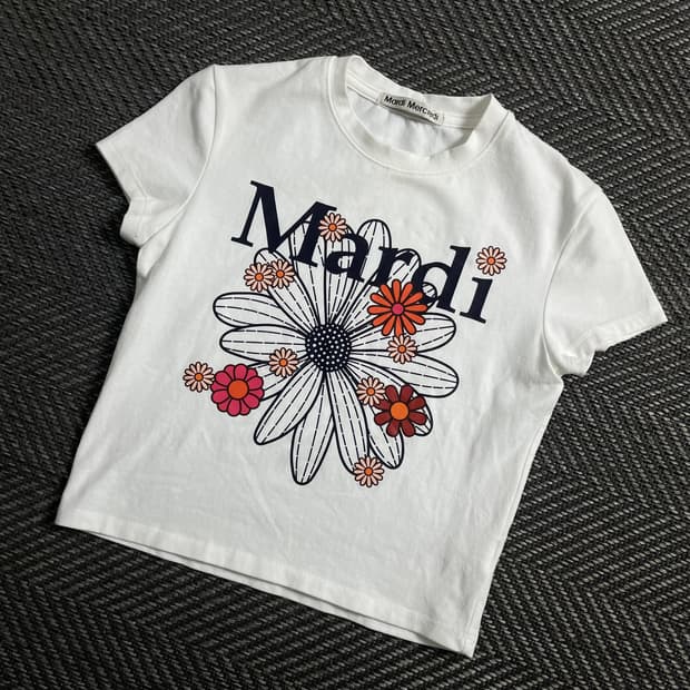 마르디 메크르디 플로럴 로고 크롭 반팔 티셔츠y 4126