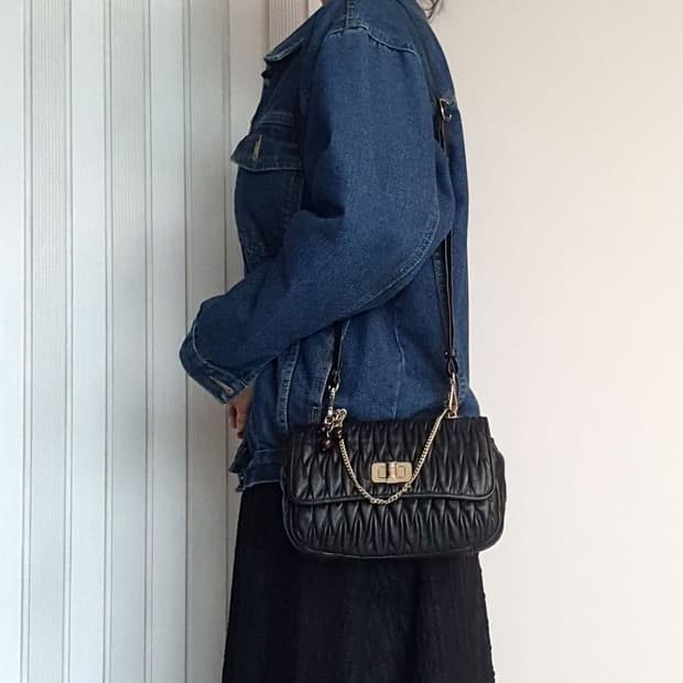 닥스 체인장식 가죽 숄더백 크로스백 중고 가방 은피아노