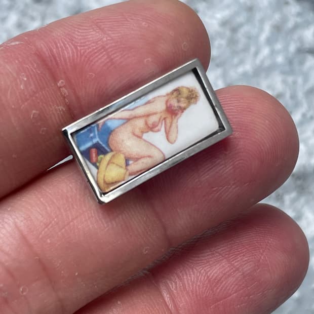 [PAUL SMITH] Pin-up Girl Art Cufflinks