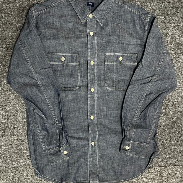 유니클로 샴브레이 셔츠(M)