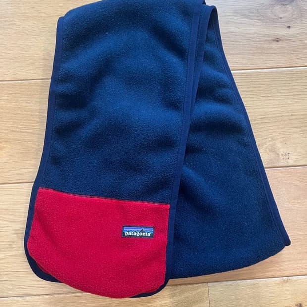 파타고니아 플리스 신칠라  머플러