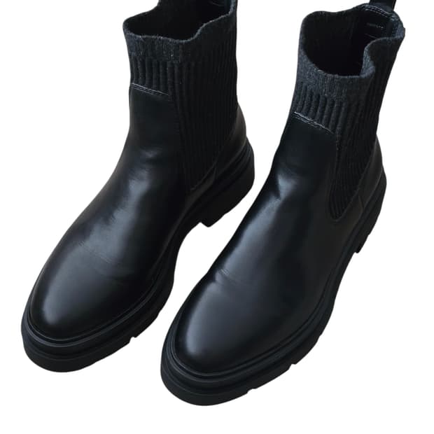 (240)자라 트랙솔 플랫 앵클 부츠