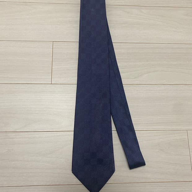 루이비통(Louis Vuitton) 다미에 클래식 타이(네이비)