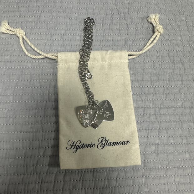 히스테릭 글래머 스컬 픽 목걸이