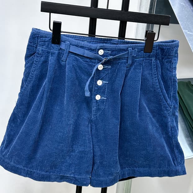 corduroy blue belt shorts