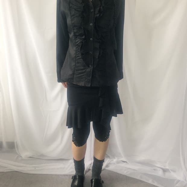 Frill point stirpe pattern shirt