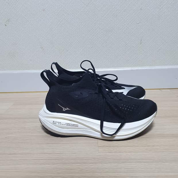 미즈노 네오 비스타2  러닝화 235