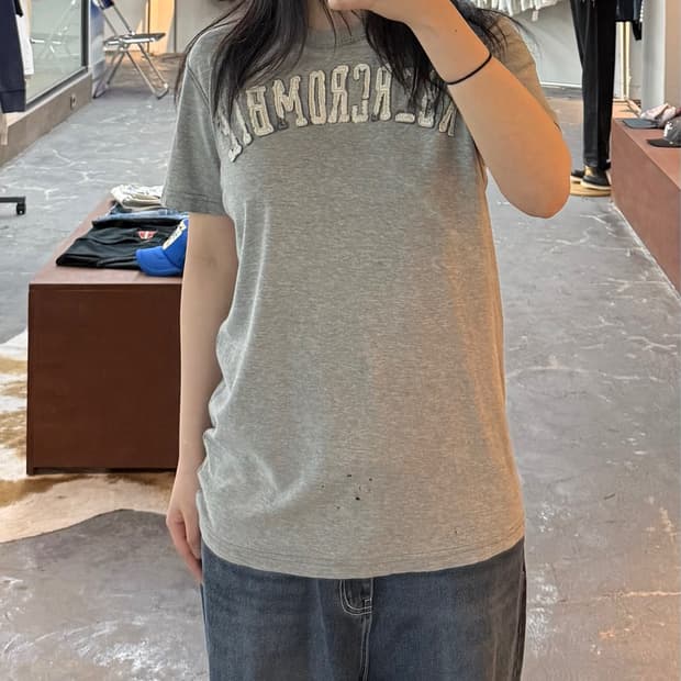 아베크롬비 앤 피치 아플리케 로고 그레이 반팔 H3020